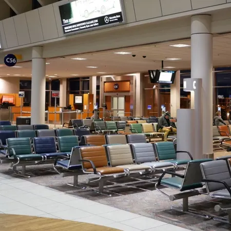 airpot departure lounge